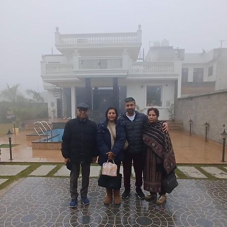Greystone Villa: Luxurious Retreat with Pool and Entertainment Amritsar Exterior photo