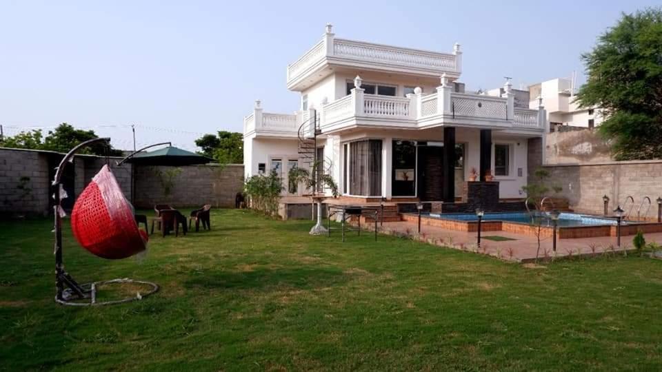 Greystone Villa: Luxurious Retreat with Pool and Entertainment Amritsar Exterior photo