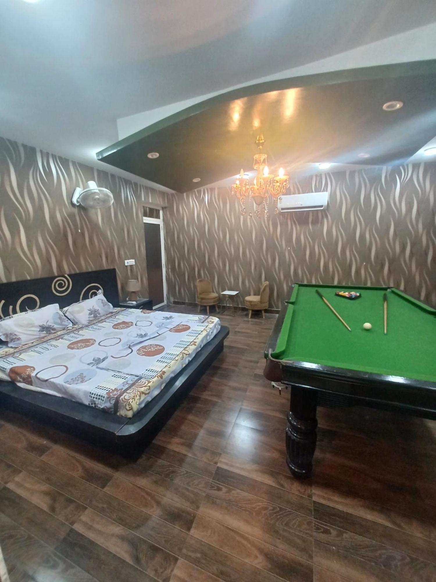 Greystone Villa: Luxurious Retreat with Pool and Entertainment Amritsar Exterior photo
